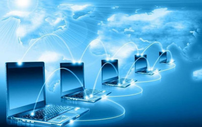 網(wǎng)絡(luò)空間是以互聯(lián)網(wǎng)為代表的信息技術(shù)革命跨越( )、( )、( ) 催生并形成了一個?